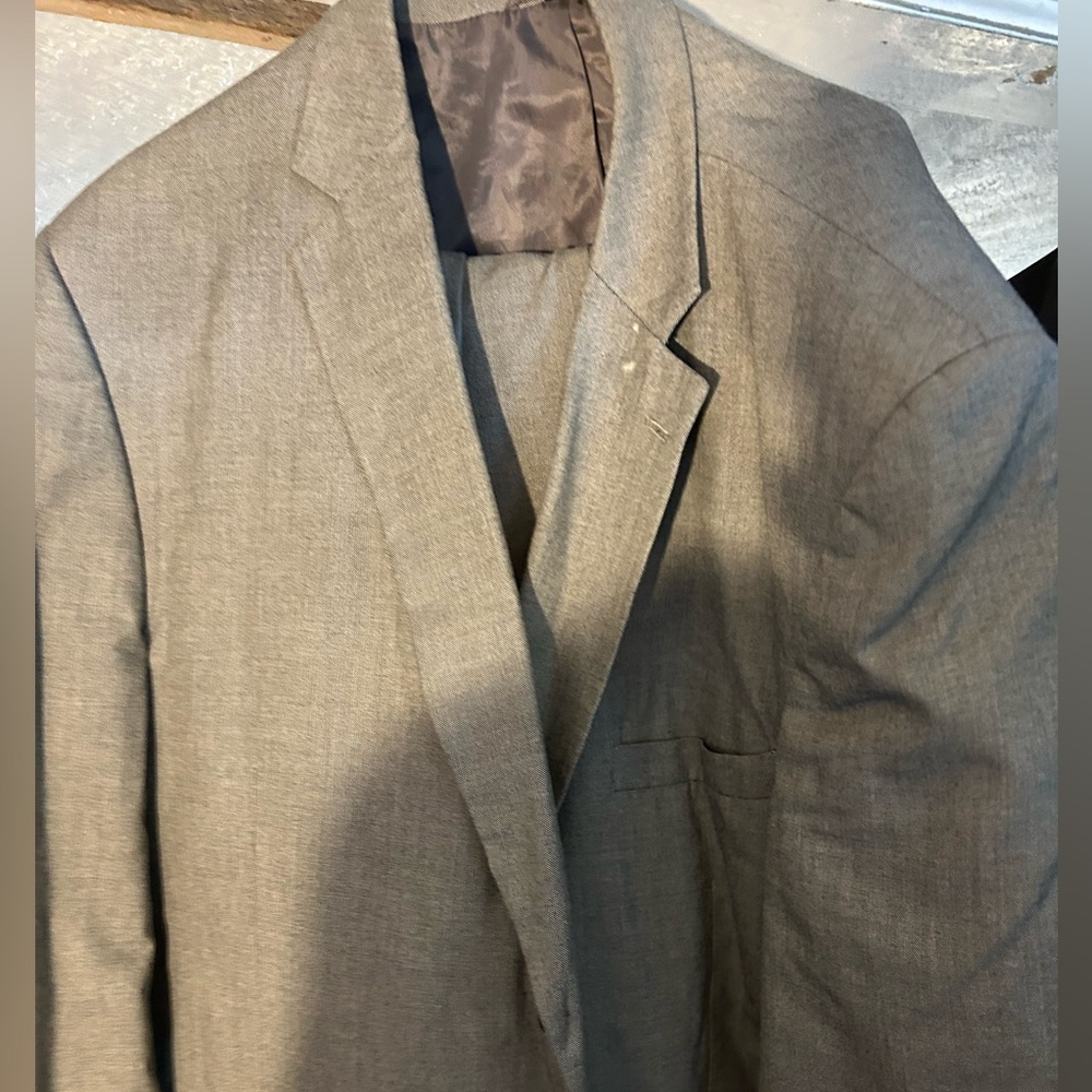 Saddlebred men’s suit size 56L Gray